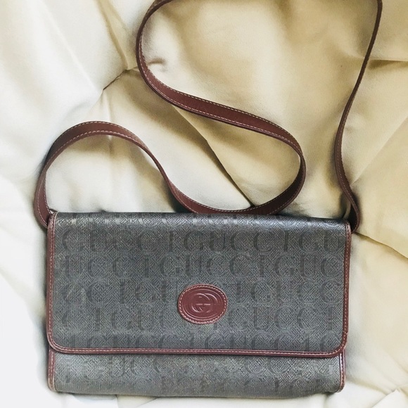Gucci clutch with cross body strap - Picture 1 of 8